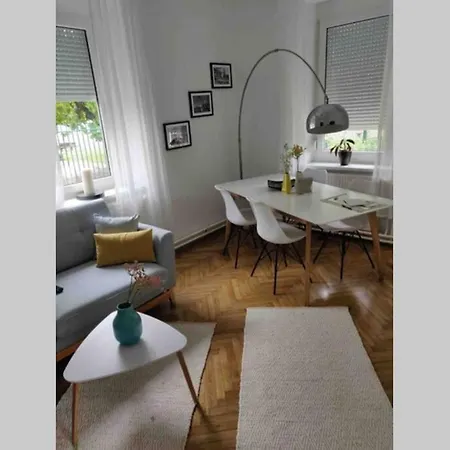 Hortensia Nyaraló *